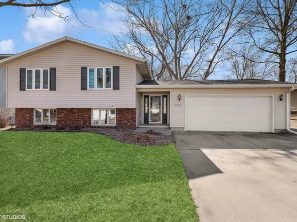 2205 1st Ave NW, Waverly, IA 50677