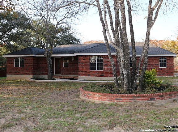 2nd image of 377 Cimarron Dr