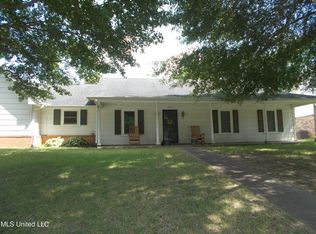 7342 Holly Grove Dr, Olive Branch, MS 38654