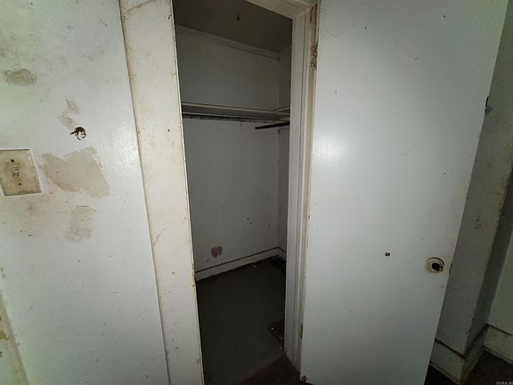 5th image of 1116 W Main St