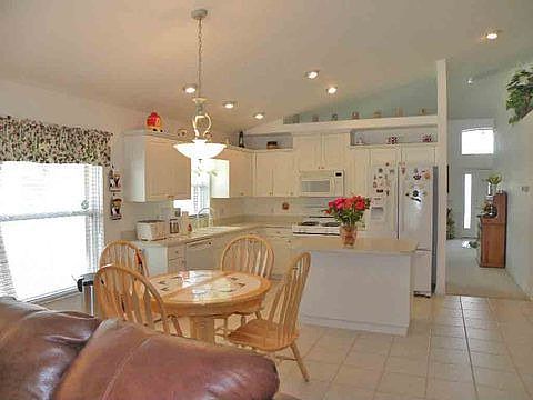 Fully equipped eat in kitchen