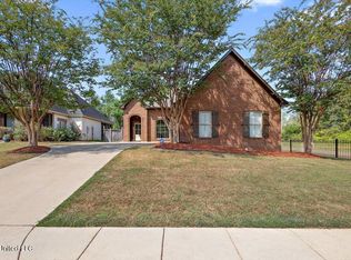 301 Carr Meadow Dr, Ridgeland, MS 39157