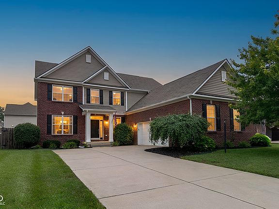 2nd image of 12330 Twyckenham Dr