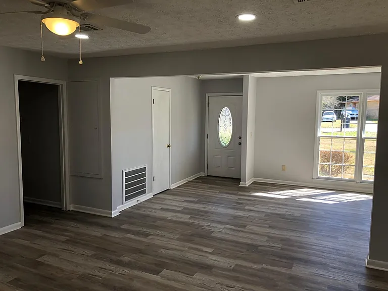 406 Wittel Ave — Photo 8