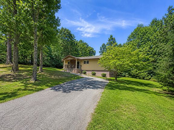 2nd image of 264 Scenic View Dr