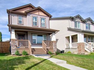 33 E Morningside Mnr SW, Airdrie, AB T4B 0K2