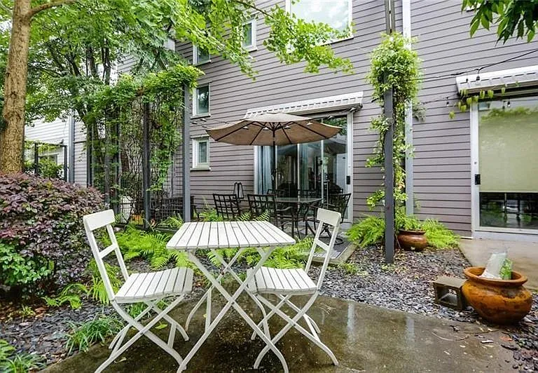1661 La France St NE #225 — Photo 22