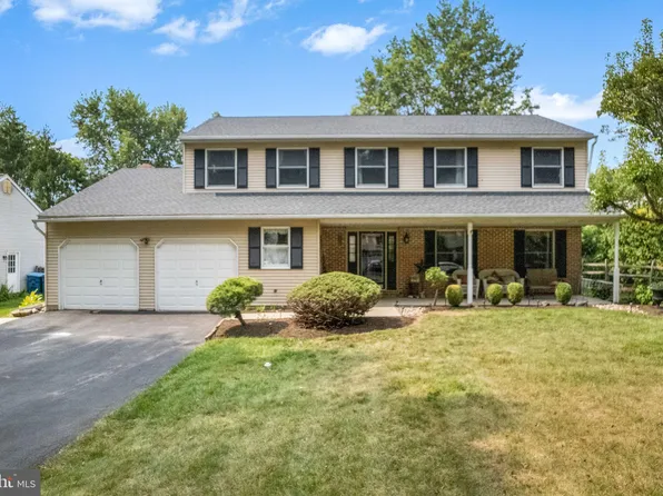 102 Sugar Bush Ct, Chalfont, PA 18914