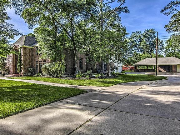 3rd image of 17510 Cypress Hollow St