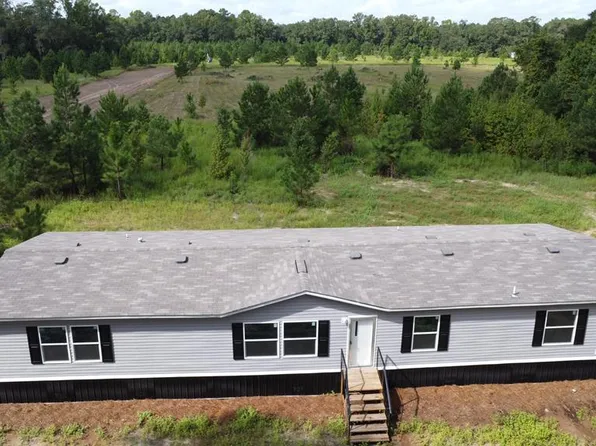 72 Ray Rd, Hinesville, GA 31313