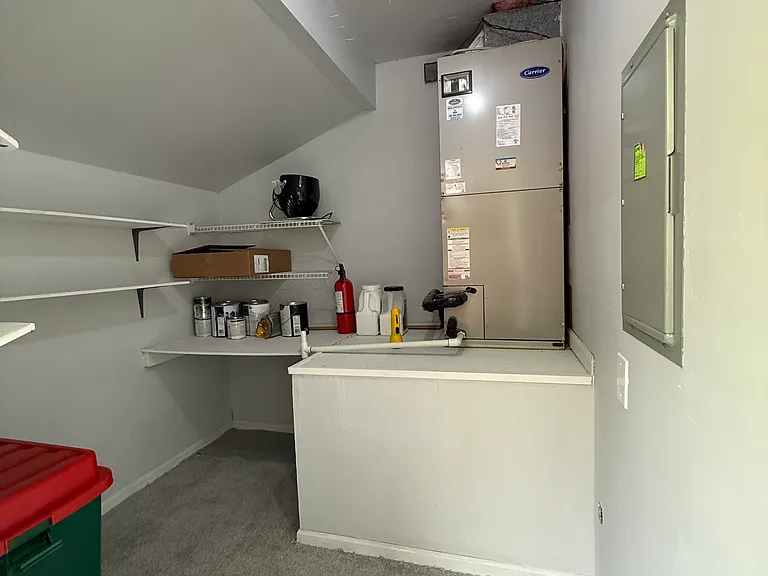 46 Woodbine Ct — Photo 25