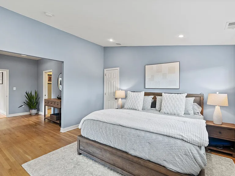 5213 Cathedral Ave NW — Photo 26