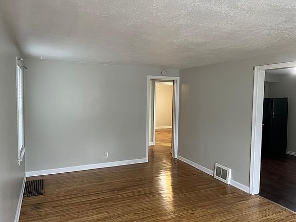 5th image of 72 Folger St #1