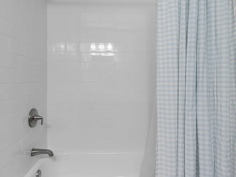 2431 W Woodland Cir — Photo 37