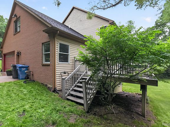 4th image of 7943 Debora Dr