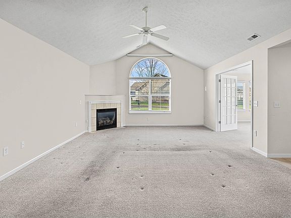 4th image of 2487 Silverado Cir