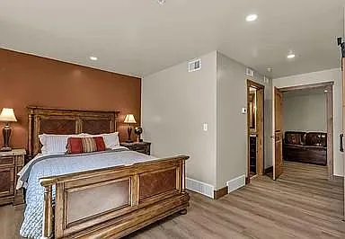 2 bed, 935 sqft, $2,145 — Photo 3