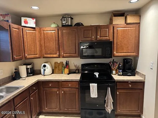 35 N Oakwood Ln — Photo 11