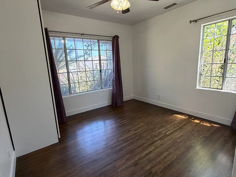 5425 Clark Ave — Photo 21