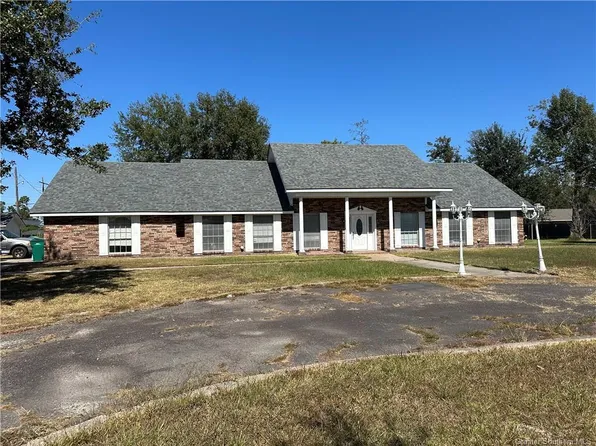 109 E Wayside Dr, Westlake, LA 70669