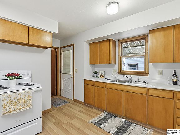 4th image of 4536 N 95th St