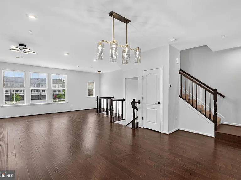 7906 Marietta Dr — Photo 11