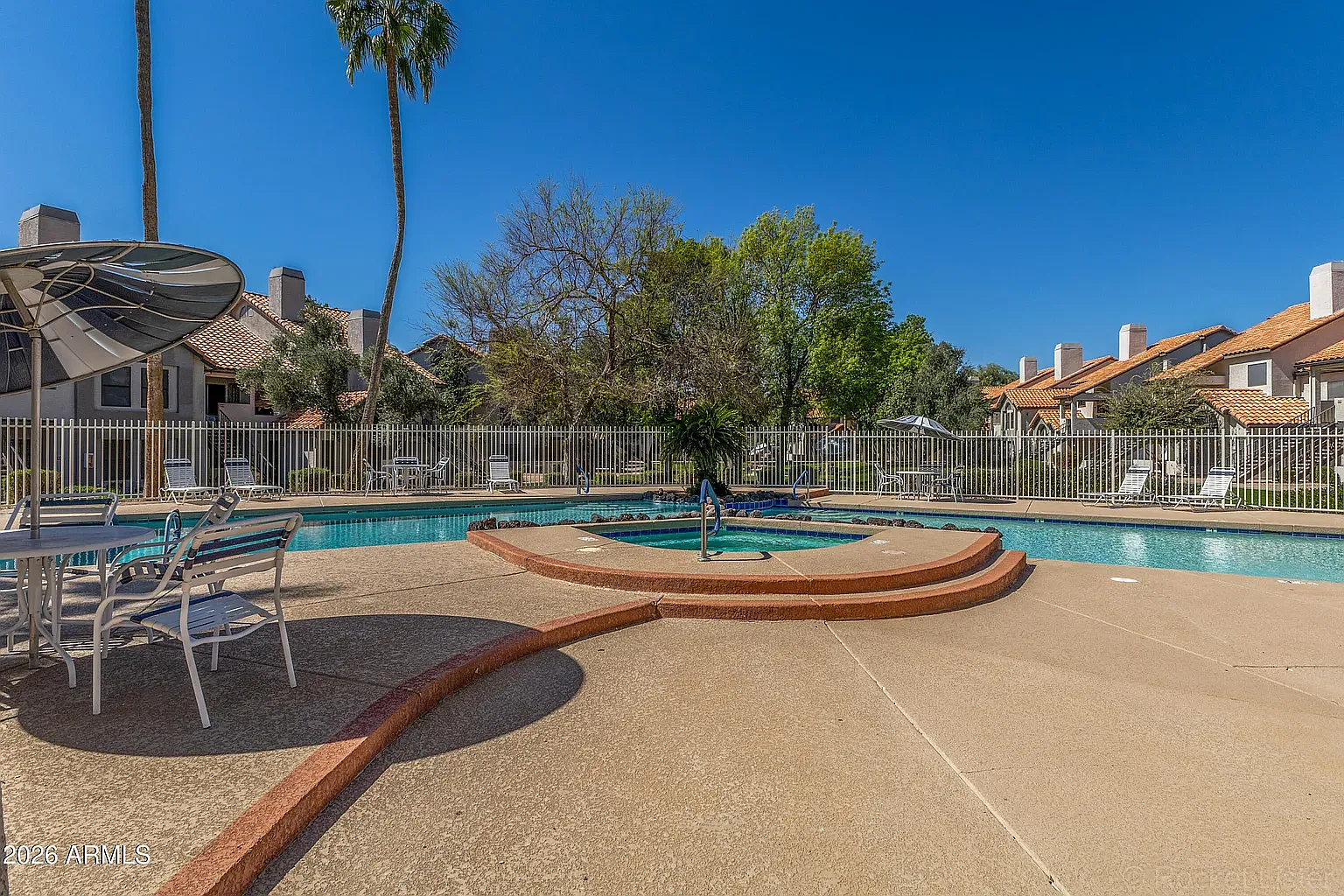 2 bed, 1.5 bath, 929 sqft, $1,550 — Photo 4
