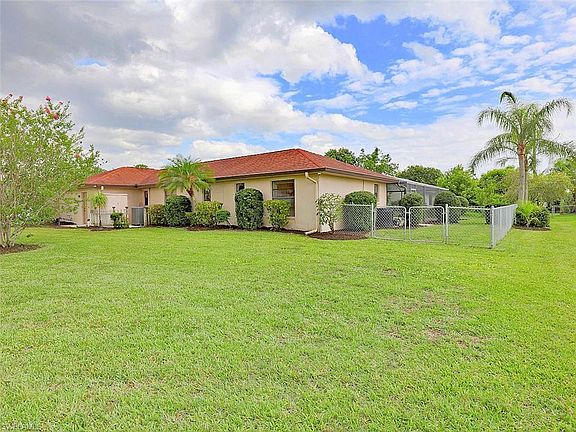 4th image of 118 Sebring Cir