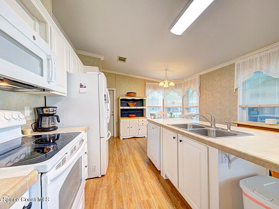 5th image of 476 Horseshoe Bend Cir #187