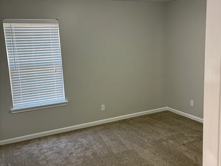 105 Bittersweet Rd — Photo 6