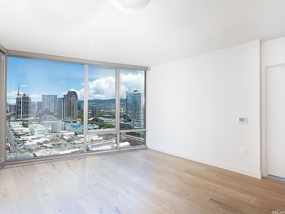 2nd image of 1001 Queen St #2415
