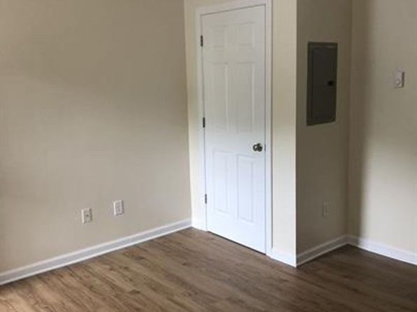 434 Russell Rd
