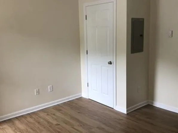 Russell Rd., Apartments, 434 Russell Rd APT 13, Westfield, MA 01085