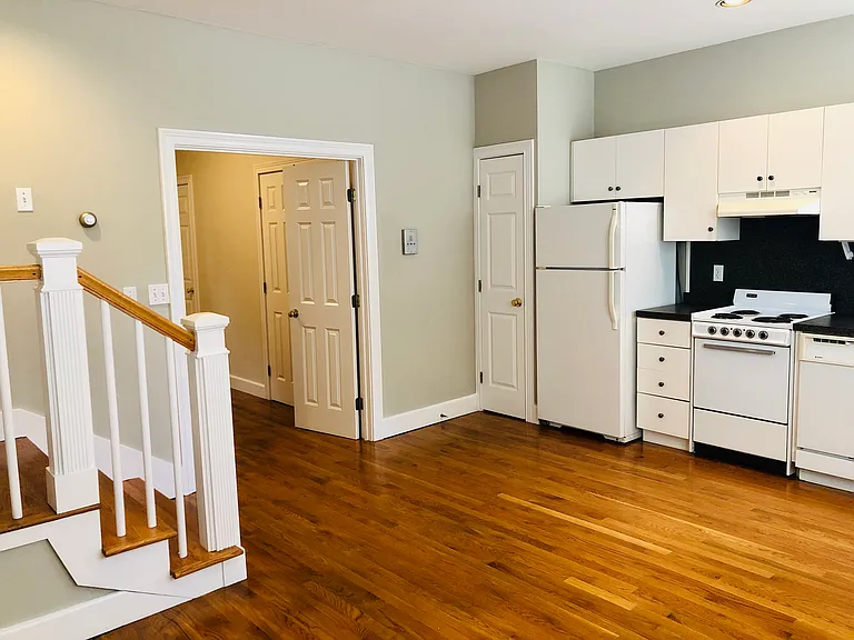 693 Somerville Ave #2 — Photo 3