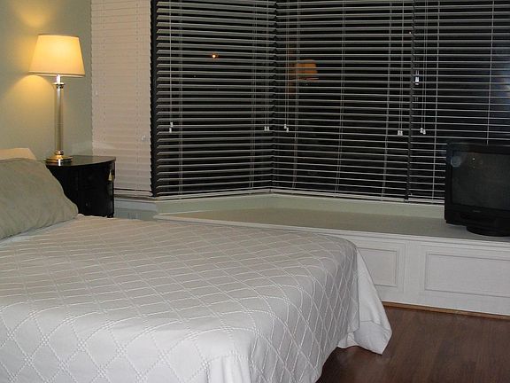 5th image of 1600 Prince St APT 503