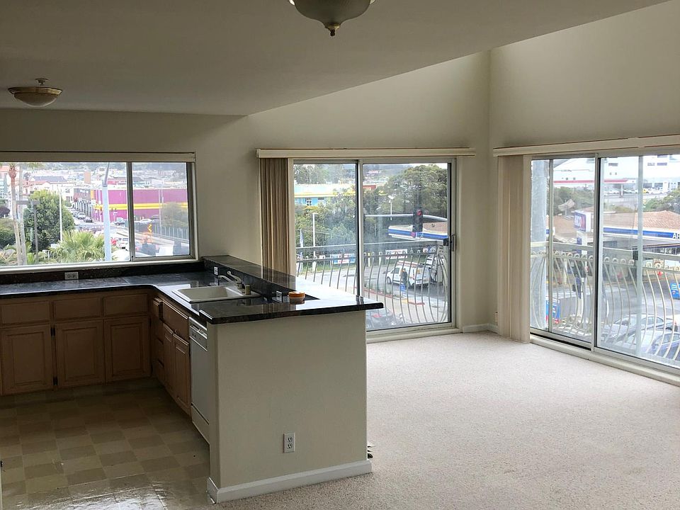 1st image of 320 Washington St #306