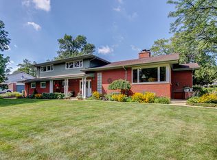 11 Surrey Hill Rd, Palos Heights, IL 60463