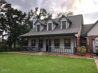 2021 Tradewinds Dr, Gautier, MS 39553
