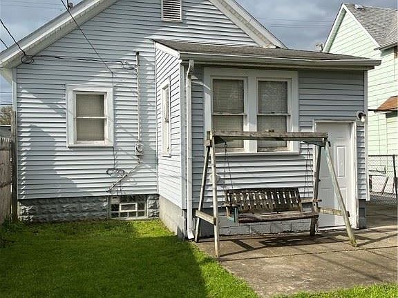 4th image of 7507 Guthrie Ave
