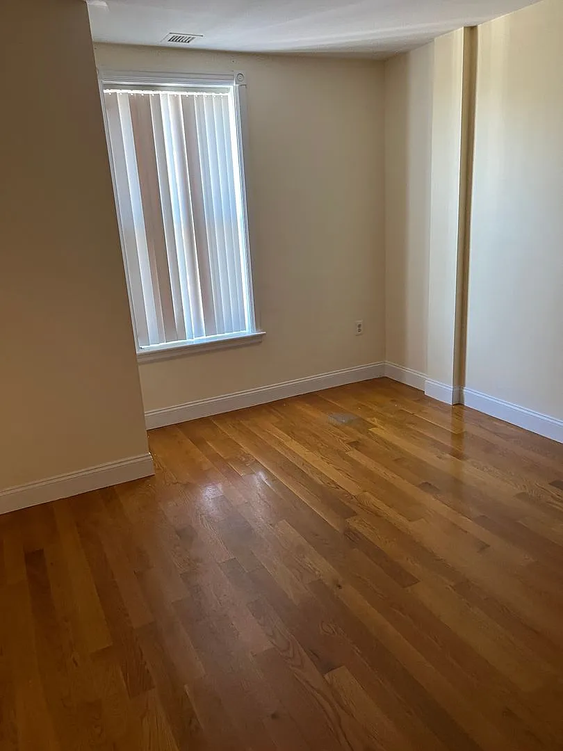 9/1 No fee! Modern 3BR in elevator building near Northeastern, Berklee! — Photo 4