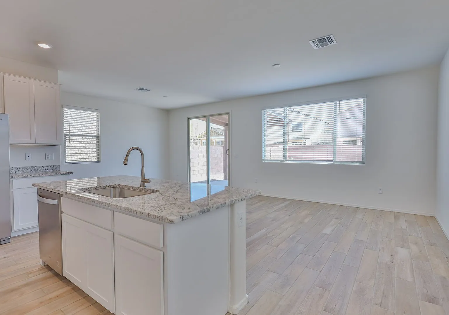 3 Bedroom, 2.5 Bath New Build Home — Photo 4