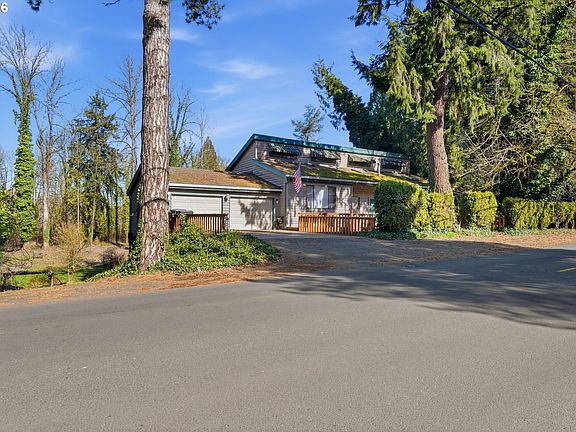 2nd image of 5463 SE Aldercrest Rd