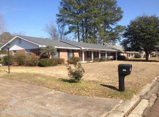 815 Fallwood Dr, Columbus, MS 39702