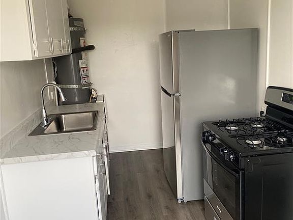 3rd image of 825 E 108th St APT 10
