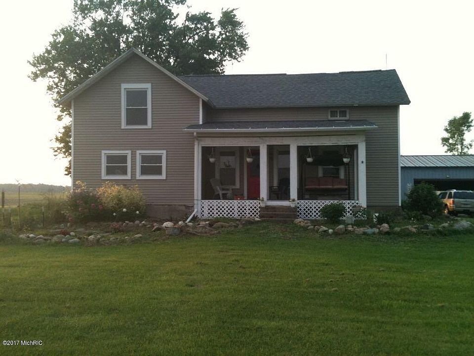 2nd image of 846 E Division St