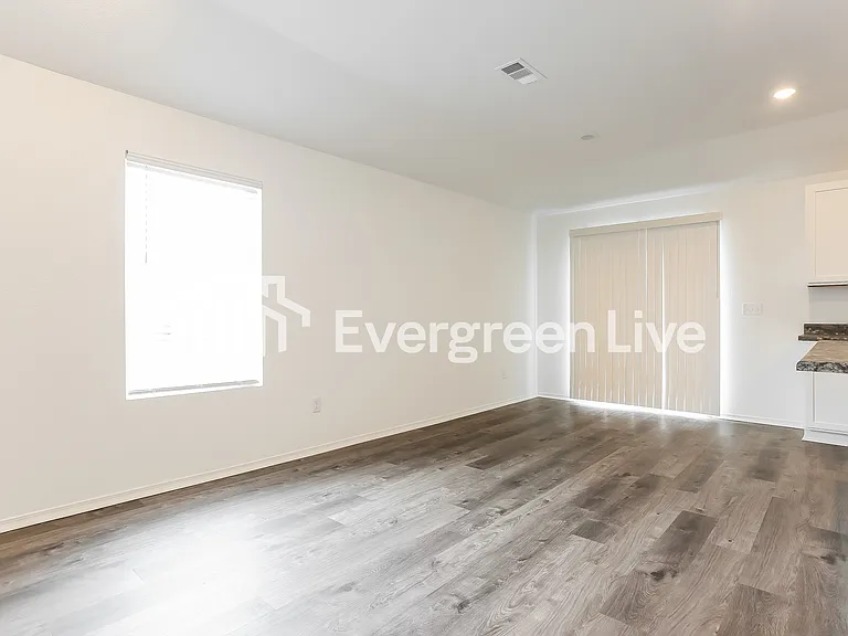 113 Powder River Dr — Photo 3