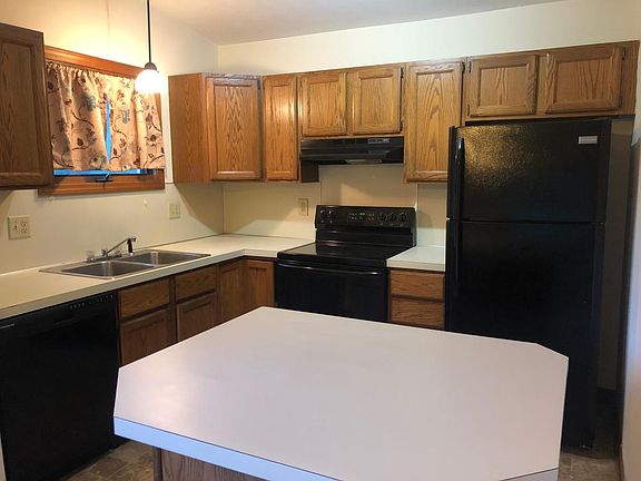 4th image of 6018 147th Ave