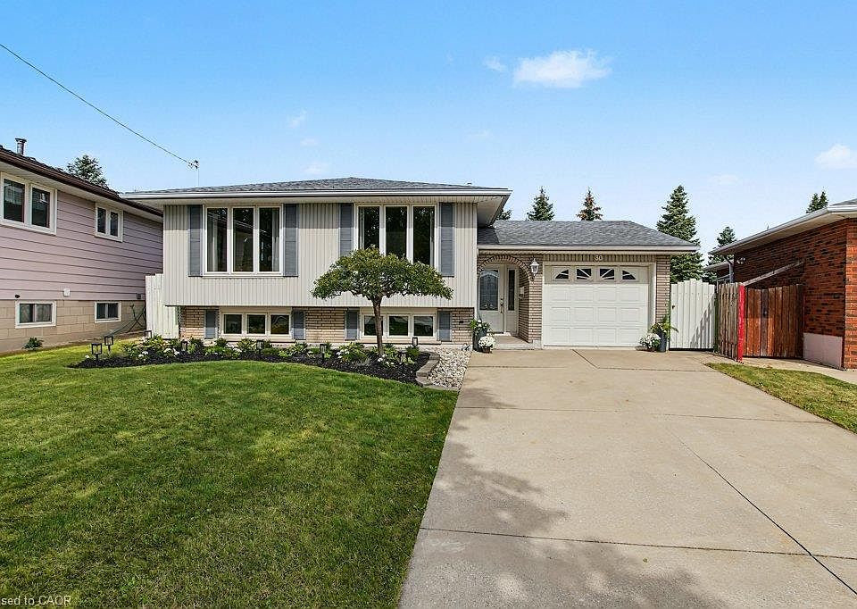 1st image of 30 Catalina Dr