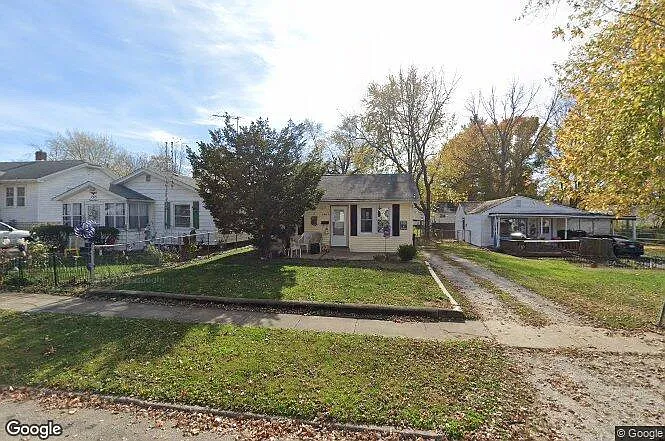 1305 E Lawrence St — Photo 1