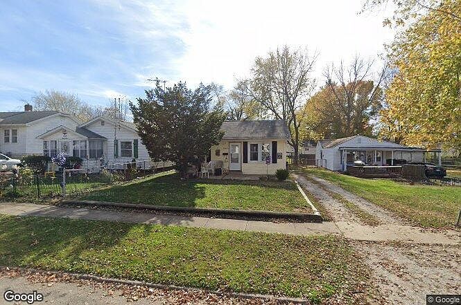 1st image of 1305 E Lawrence St